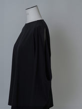 画像をギャラリービューアに読み込む, 【2025SS PRE ORDER】SHOULDER SLIT CUTSEW
