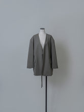 画像をギャラリービューアに読み込む, 【2025SS PRE ORDER】V COLLAR LIGHT JACKET
