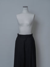 画像をギャラリービューアに読み込む, 【2025AW PRE ORDER】SIDE BOX TUCK PANTS