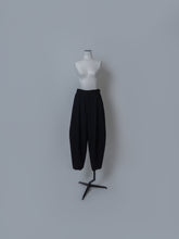 画像をギャラリービューアに読み込む, 【2025AW PRE ORDER】COCOON PANTS