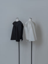 画像をギャラリービューアに読み込む, 【2025SS PRE ORDER】SQUARE NECK BLOUSE