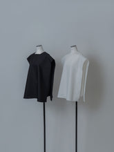 画像をギャラリービューアに読み込む, 【2025SS PRE ORDER】SQUARE NECK BLOUSE