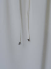 画像をギャラリービューアに読み込む, 【2026SS PRE ORDER】STRING STRAIGHT SKIRT