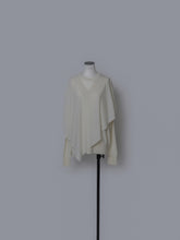 画像をギャラリービューアに読み込む, 【2026AW PRE ORDER】LAYERED CAPE KNIT