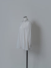 画像をギャラリービューアに読み込む, 【2024AW PRE ORDER】EYELET SHIRT