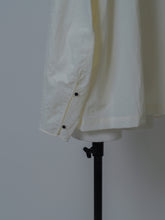 画像をギャラリービューアに読み込む, 【2025SS PRE ORDER】BOTTEL NECK LAYERED BLOUSON