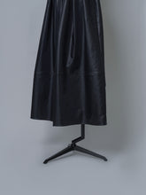 画像をギャラリービューアに読み込む, 【2025AW PRE ORDER】ECO LEATHER SKIRT PANTS