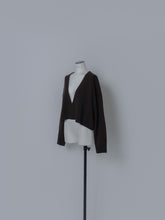 画像をギャラリービューアに読み込む, 【2025AW PRE ORDER】V NECK CROPPDE KNIT