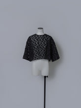 画像をギャラリービューアに読み込む, 【2026SS PRE ORDER】SHEER JACQUARD CROPPED BLOUSE