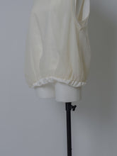 画像をギャラリービューアに読み込む, 【2026SS PRE ORDER】BICOLOR LAYERED BLOUSE