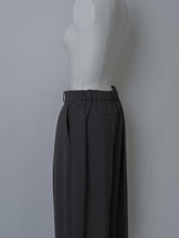 画像をギャラリービューアに読み込む, 【2026SS PRE ORDER】FRONT BACK TUCK PANTS