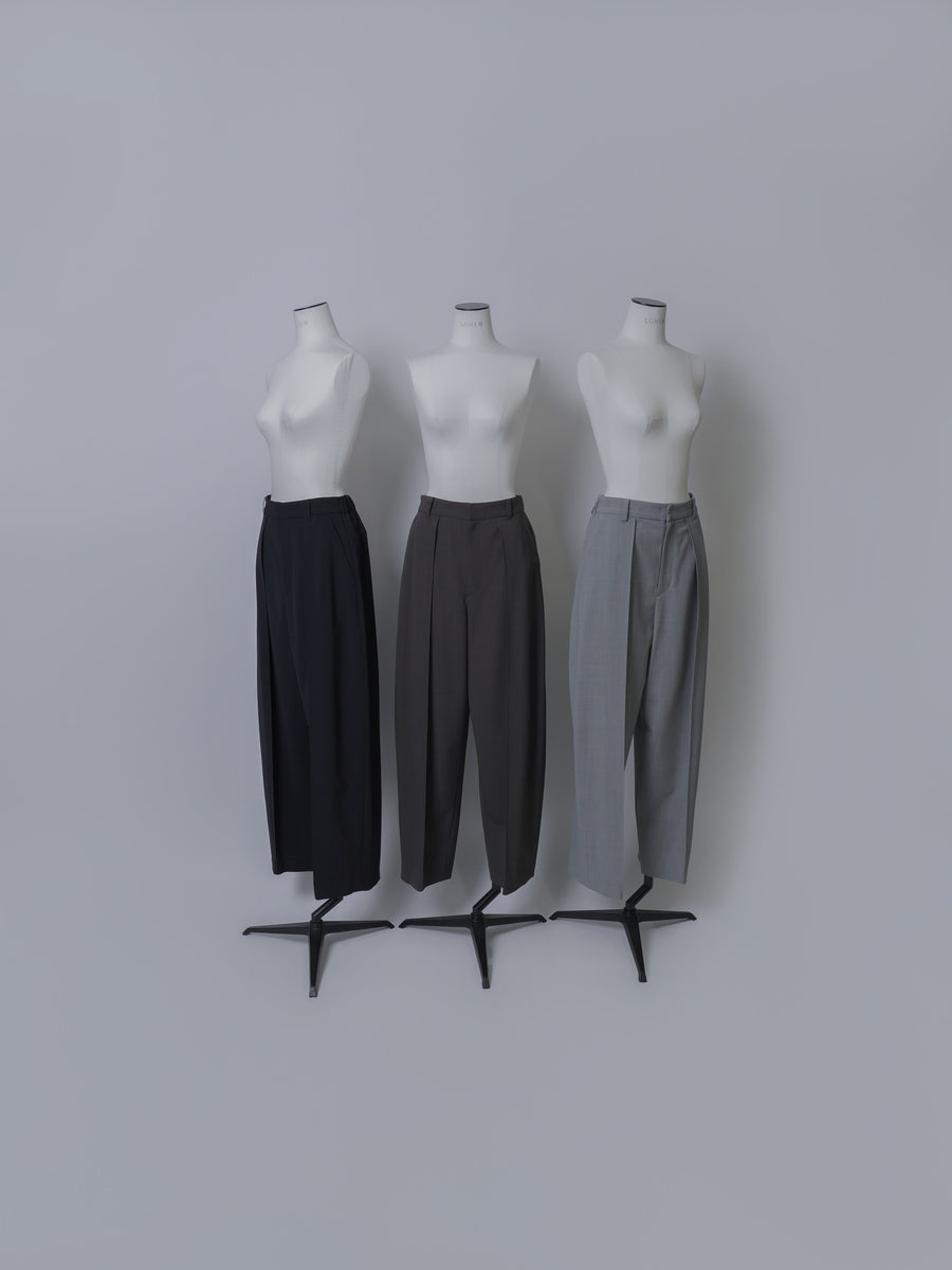 2026SS PRE ORDER】FRONT BACK TUCK PANTS – LOHEN