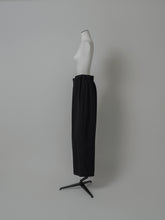 画像をギャラリービューアに読み込む, 【PRE ORDER】PLEATS TACK STRAIGHT PANTS