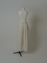 画像をギャラリービューアに読み込む, 【PRE ORDER】PLEATS TACK STRAIGHT PANTS