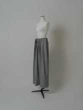 画像をギャラリービューアに読み込む, 【PRE ORDER】PLEATS TACK STRAIGHT PANTS