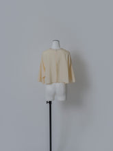 画像をギャラリービューアに読み込む, 【2026SS PRE ORDER】BACK SLIT CROPPED BLOUSE