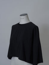 画像をギャラリービューアに読み込む, 【2026SS PRE ORDER】BACK SLIT CROPPED BLOUSE