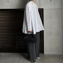 画像をギャラリービューアに読み込む, 【2024AW PRE ORDER】EYELET SHIRT