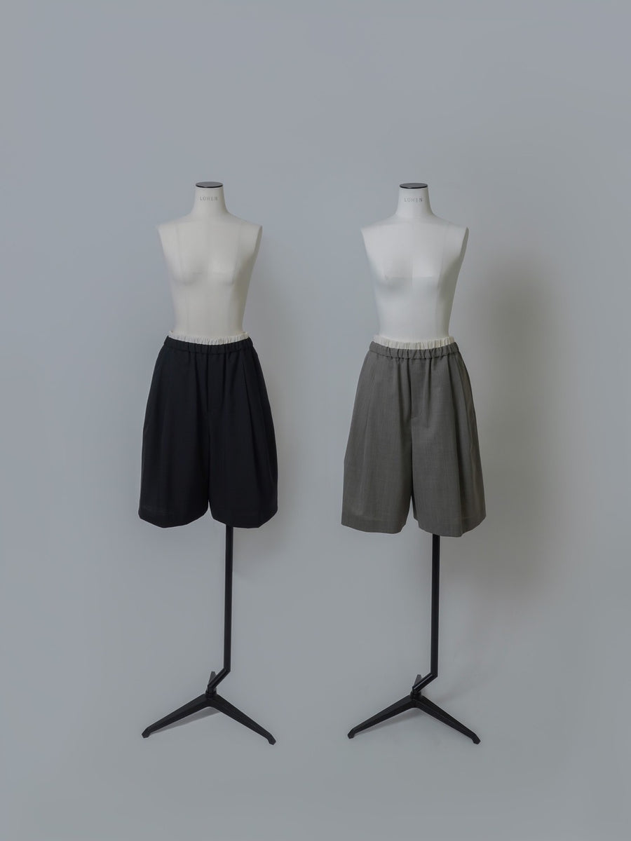 LOHEN ローヘン t-blouse Tブラウス　T-BLOUSE 黒 LOHEN ローヘン t-blouse Tブラウス T-BLOUSE 黒 LOHEN ローヘン