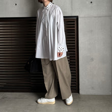 画像をギャラリービューアに読み込む, 【2024AW PRE ORDER】EYELET SHIRT