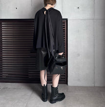 画像をギャラリービューアに読み込む, 【2026AW PRE ORDER】ECO LEATHER 2TUCK HALF PANTS