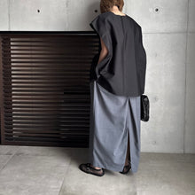 画像をギャラリービューアに読み込む, 【2025SS PRE ORDER】SQUARE NECK BLOUSE