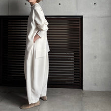 画像をギャラリービューアに読み込む, 【2025AW PRE ORDER】BACK OPEN BLOUSE