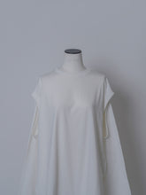 画像をギャラリービューアに読み込む, 【2026 SS PRE ORDER】KNOT SLEEVE CUT&amp;SEW
