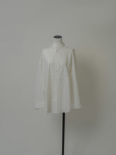 画像をギャラリービューアに読み込む, 【2024AW PRE ORDER】BIG SLEEVE BAND COLLAR SHIRT
