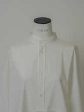 画像をギャラリービューアに読み込む, 【2024AW PRE ORDER】BIG SLEEVE BAND COLLAR SHIRT
