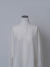 画像をギャラリービューアに読み込む, 【2026 SS PRE ORDER】SHEER BAND COLOR LONG SHIRT
