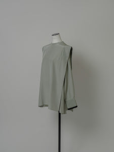 【2024AW PRE ORDER】SHOULDER TACK BLOUSE