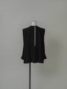 【2024AW PRE ORDER】SHOULDER TACK BLOUSE