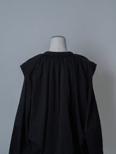 画像をギャラリービューアに読み込む, 【2025AW PRE ORDER】LAYERED BALLOON BLOUSON
