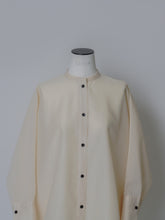 画像をギャラリービューアに読み込む, 【2026SS PRE ORDER】BAND COLLAR SHEER SHIRT
