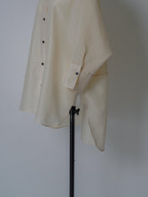 画像をギャラリービューアに読み込む, 【2026SS PRE ORDER】BAND COLLAR SHEER SHIRT
