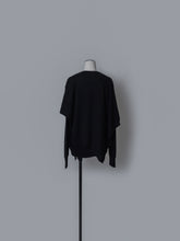 画像をギャラリービューアに読み込む, 【2026AW PRE ORDER】LAYERED CAPE KNIT
