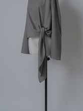 画像をギャラリービューアに読み込む, 【2026AW PRE ORDER】KNOT BLOUSE
