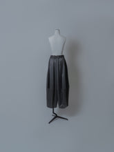 画像をギャラリービューアに読み込む, 【2025SS PRE ORDER】PIGMENT DYEING COCOON PANTS
