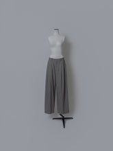 画像をギャラリービューアに読み込む, 【2026AW PRE ORDER】LOW WAIST 2TUCK PANTS
