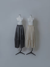画像をギャラリービューアに読み込む, 【2025SS PRE ORDER】PIGMENT DYEING COCOON PANTS
