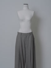 画像をギャラリービューアに読み込む, 【2026AW PRE ORDER】LOW WAIST 2TUCK PANTS
