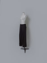 画像をギャラリービューアに読み込む, 【2026AW PRE ORDER】LOW WAIST 2TUCK PANTS
