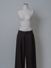 画像をギャラリービューアに読み込む, 【2026AW PRE ORDER】LOW WAIST 2TUCK PANTS
