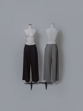 画像をギャラリービューアに読み込む, 【2026AW PRE ORDER】LOW WAIST 2TUCK PANTS
