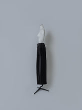 画像をギャラリービューアに読み込む, 【2025AW PRE ORDER】VELVET 2TACK PANTS
