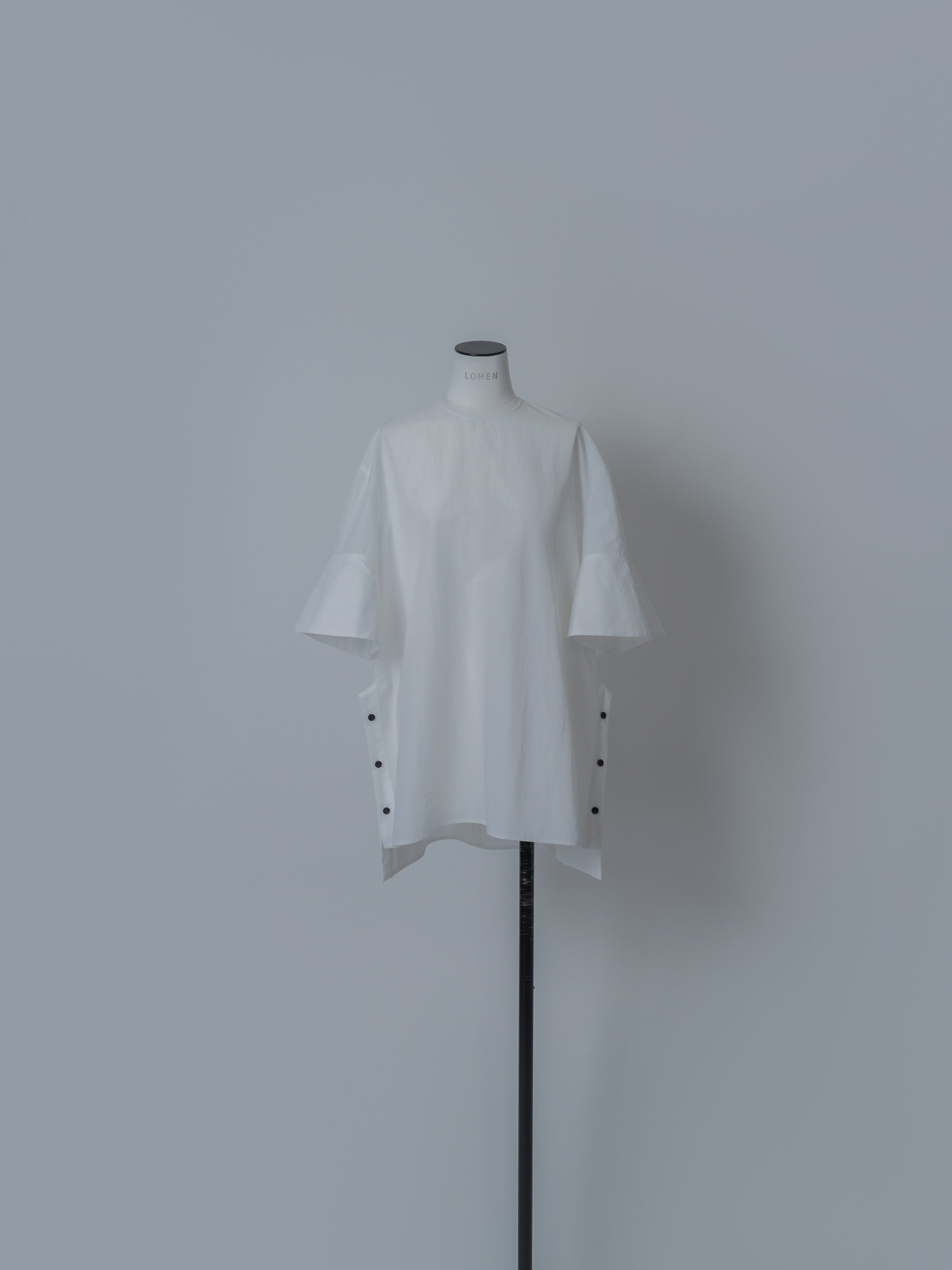TOPS – ページ 2 – LOHEN