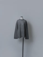 画像をギャラリービューアに読み込む, 【2025AW PRE ORDER】MOHAIR YARN CREW NECK KNIT
