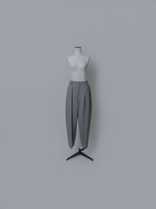 2026SS PRE ORDER】FRONT BACK TUCK PANTS – LOHEN