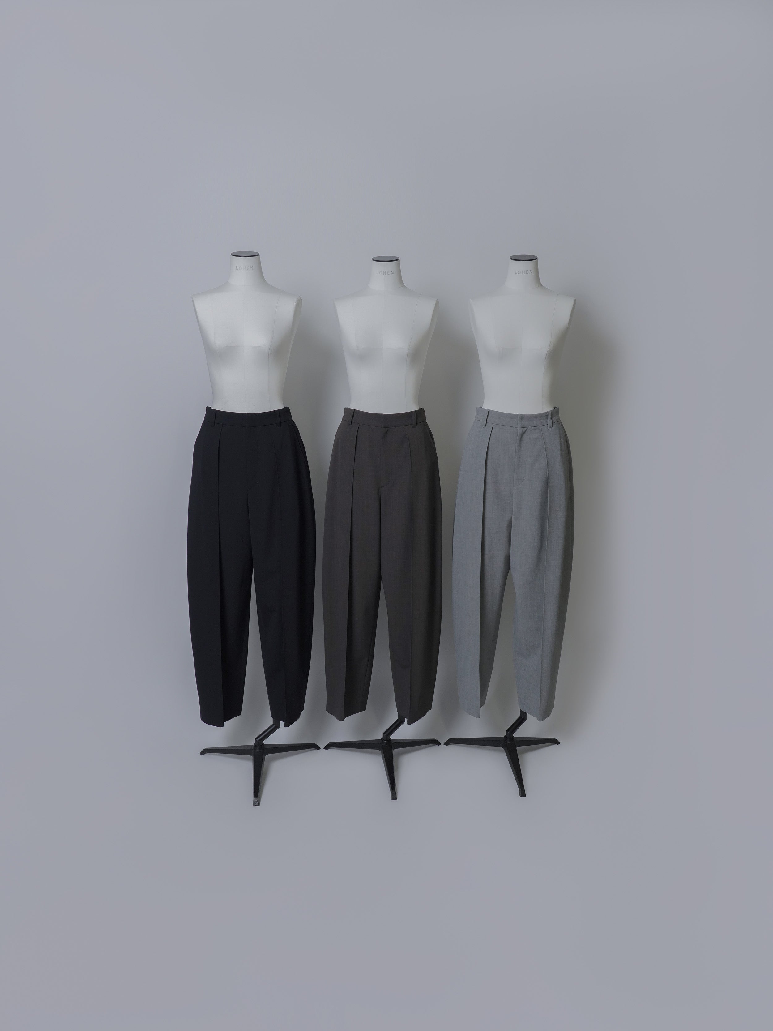 2026SS PRE ORDER】FRONT BACK TUCK PANTS – LOHEN